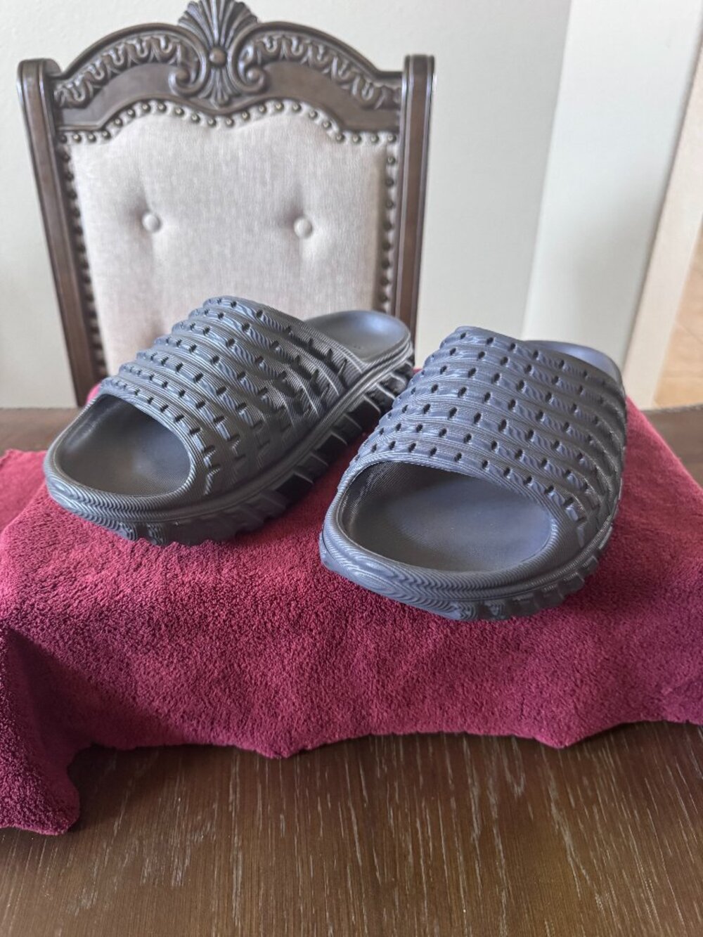 5 MEN/6 WOMEN ADIDAS ADILETTE 94  SLIDES